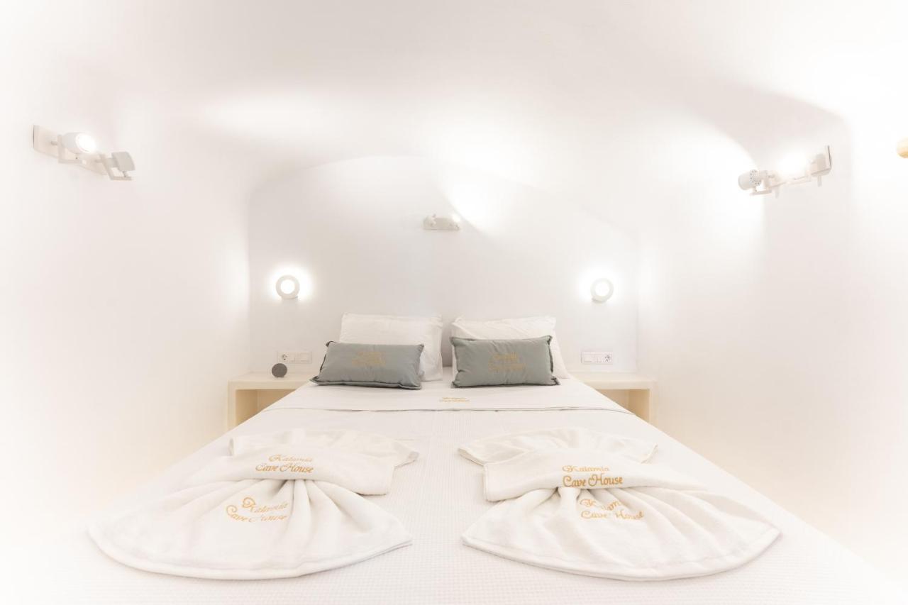 Вилла Kalamia Cave House Пиргос Экстерьер фото