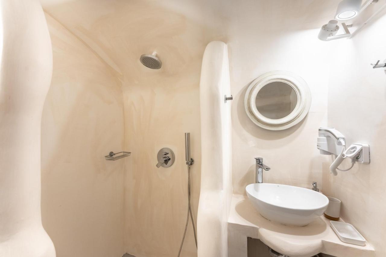 Вилла Kalamia Cave House Пиргос Экстерьер фото