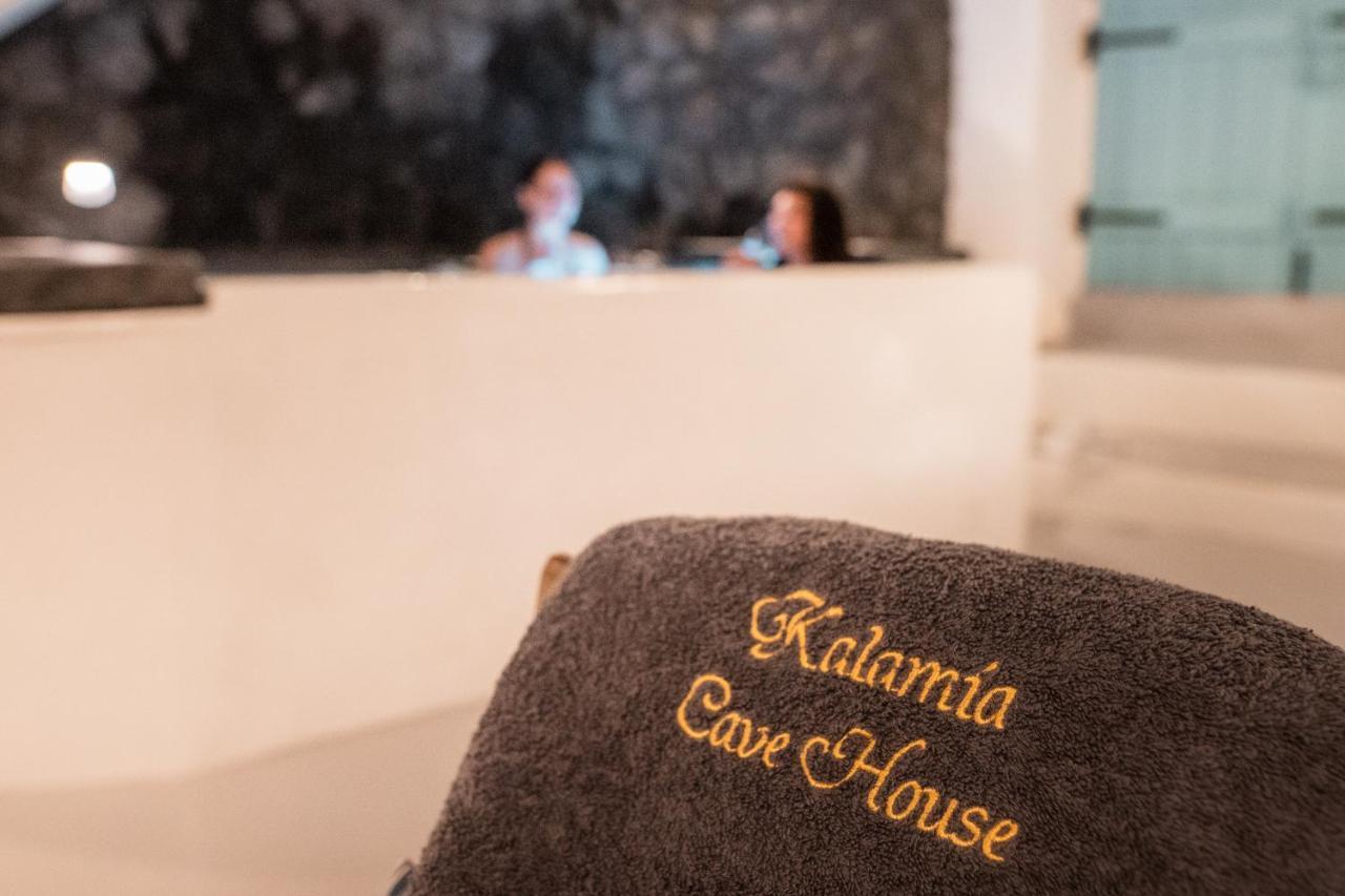 Вилла Kalamia Cave House Пиргос Экстерьер фото